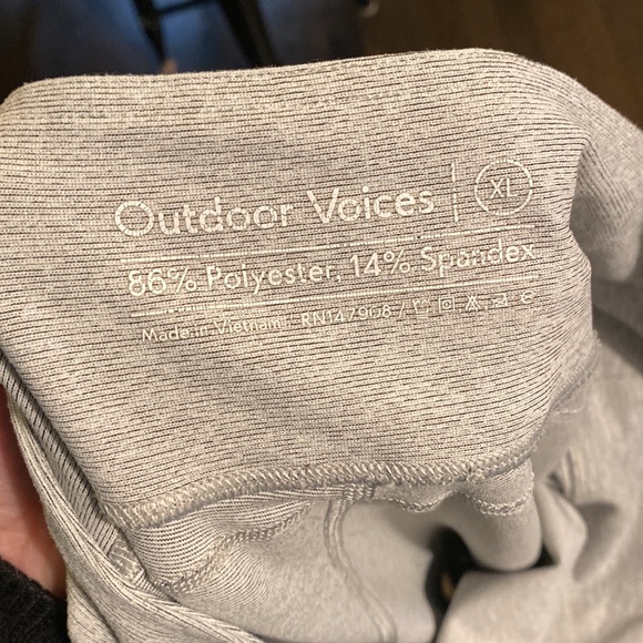 Outdoor Voices Gray Cropped Leggings XL EUC - Picture 5 of 7
